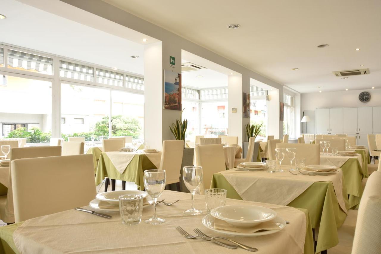 Hotel Ristorante La Marina Mhotelsgroup San Bartolomeo Al Mare Exteriör bild