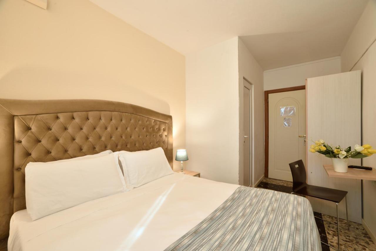 Hotel Ristorante La Marina Mhotelsgroup San Bartolomeo Al Mare Exteriör bild