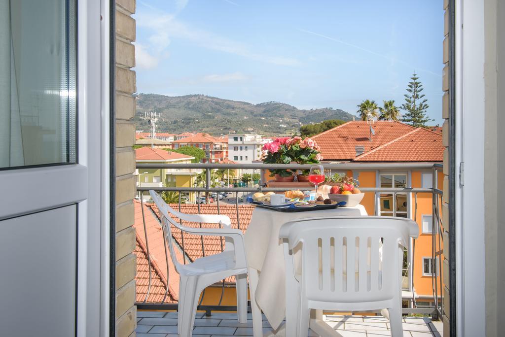 Hotel Ristorante La Marina Mhotelsgroup San Bartolomeo Al Mare Exteriör bild